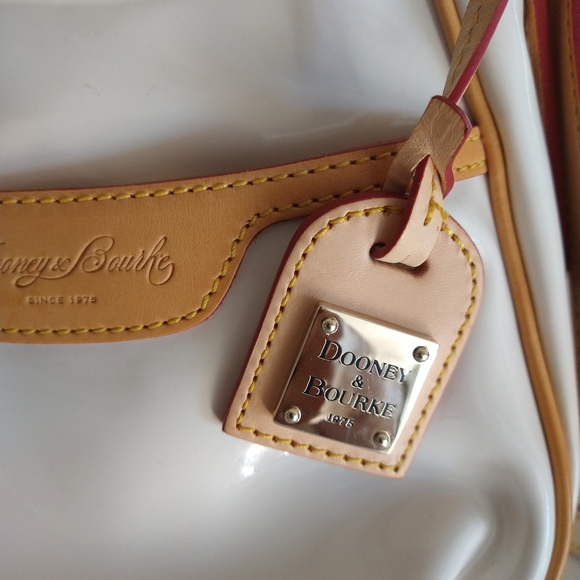 Dooney and Bourke crossbody - Picture 10 of 11